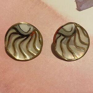 Nautilus Core MOP Inlay Earrings
